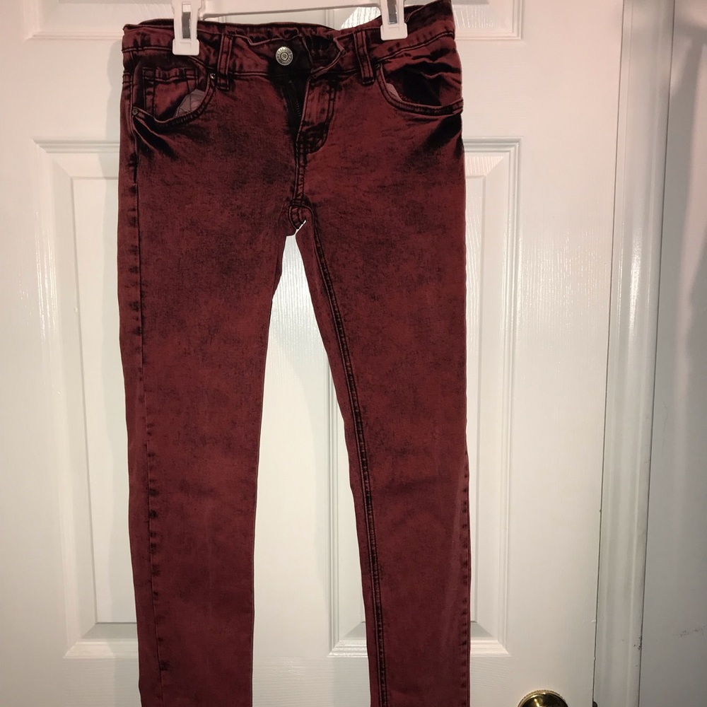 Puzzle Red Jeans.
